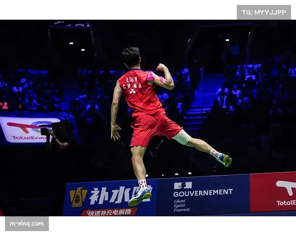 世锦赛00后组合陈柏阳-刘毅获男双亚军，称“下次换颜色”