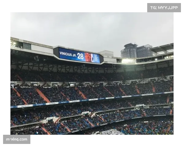 伯纳乌球场改造工程完工，球迷可参观更衣室与替补席区域