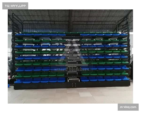 体育场馆观众席区块划分标准：站立席每区最多2500人，座椅席每区最多1200人